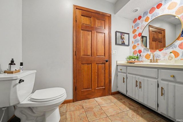 24711 New Road, North Liberty, IN 46554