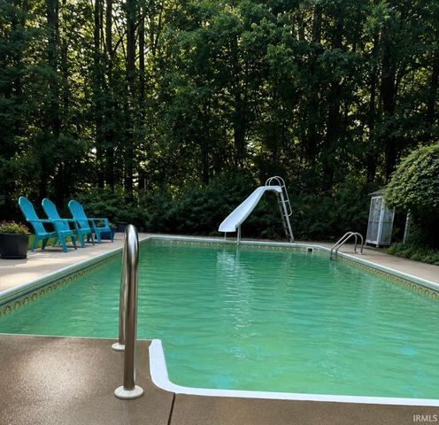 24711 New Road, North Liberty, IN 46554