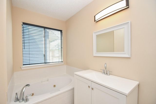 1643 Beaconshire Road, Houston, TX 77077