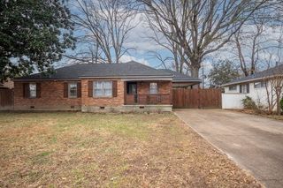5151 TARRYTOWN DR, Memphis, TN 38117