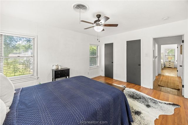 205 Hampshire Drive, Brenham, TX 77833