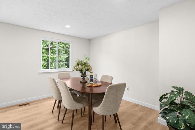 1577 BENNINGTON WOODS CT, Reston, VA 20194