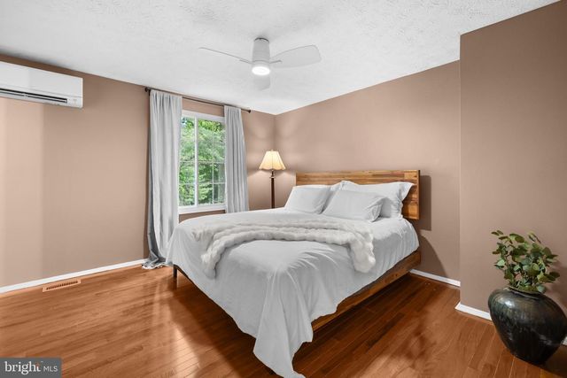 1577 BENNINGTON WOODS CT, Reston, VA 20194