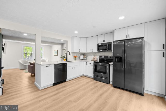 1577 BENNINGTON WOODS CT, Reston, VA 20194