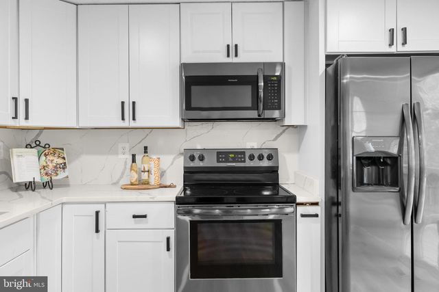 1577 BENNINGTON WOODS CT, Reston, VA 20194