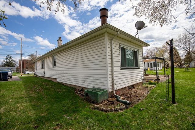 379 Norran Drive, Irondequoit, NY 14609