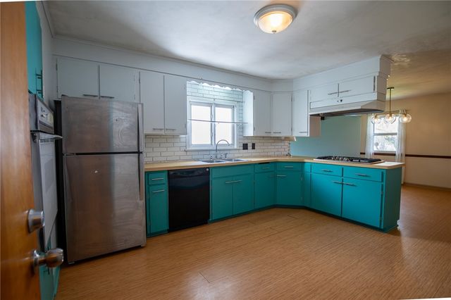 379 Norran Drive, Irondequoit, NY 14609