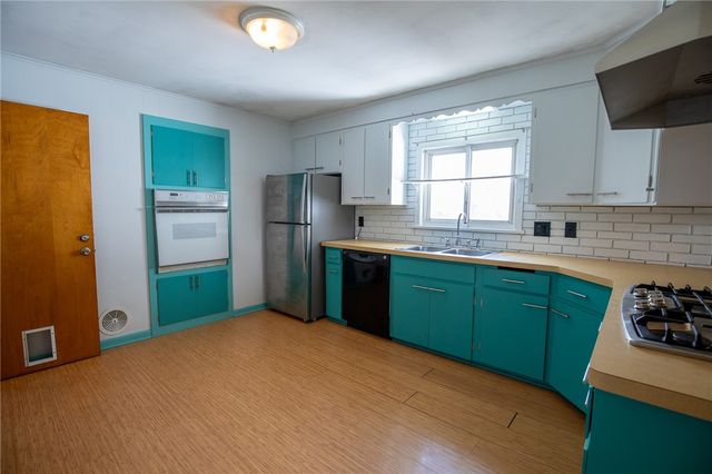 379 Norran Drive, Irondequoit, NY 14609