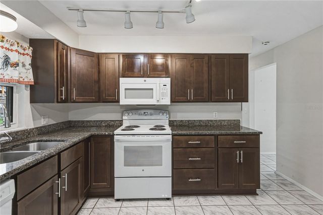 5745 13TH STREET, Zephyrhills, FL 33542