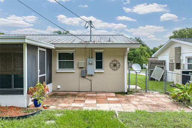5745 13TH STREET, Zephyrhills, FL 33542