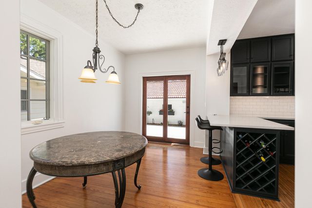 924 S Pickwick Avenue, Springfield, MO 65804