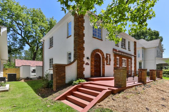 924 S Pickwick Avenue, Springfield, MO 65804