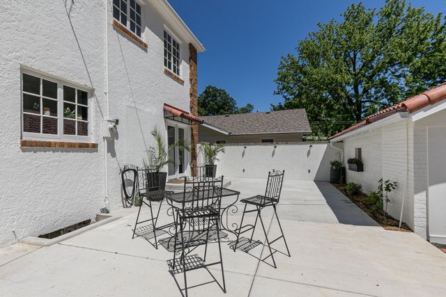 924 S Pickwick Avenue, Springfield, MO 65804