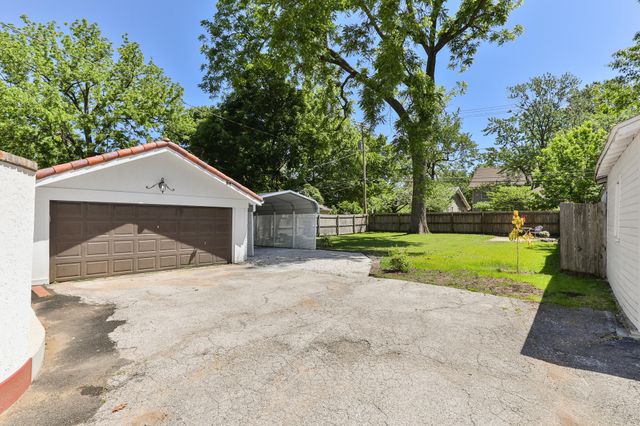 924 S Pickwick Avenue, Springfield, MO 65804