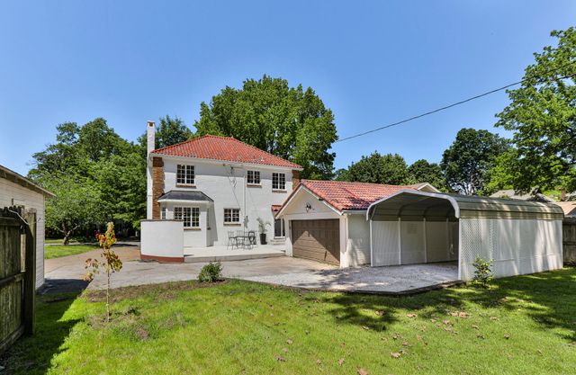 924 S Pickwick Avenue, Springfield, MO 65804