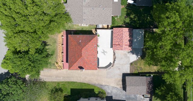 924 S Pickwick Avenue, Springfield, MO 65804