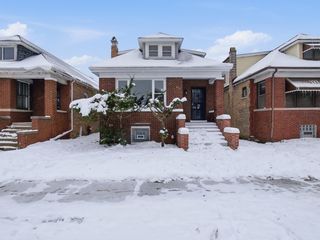 8011 S Dante Avenue, Chicago, IL 60619