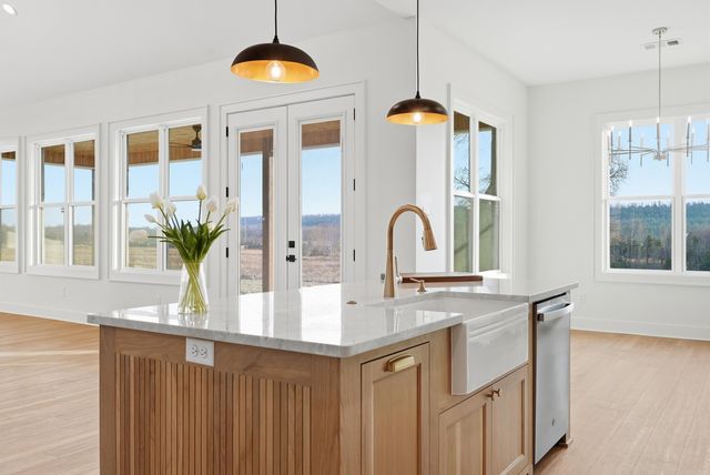 240 Castleberry Road, Greenbrier, AR 72058