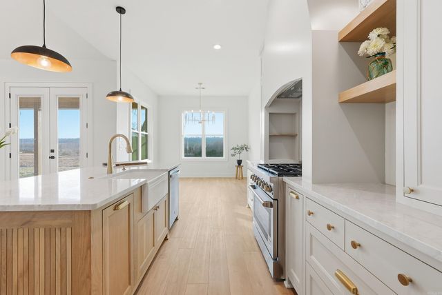 240 Castleberry Road, Greenbrier, AR 72058