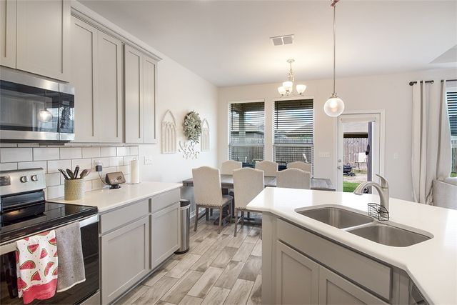 1012 Ocean Breeze, Portland, TX 78374