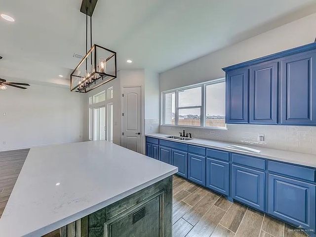 7405 N 55th Street, Mission, TX 78573