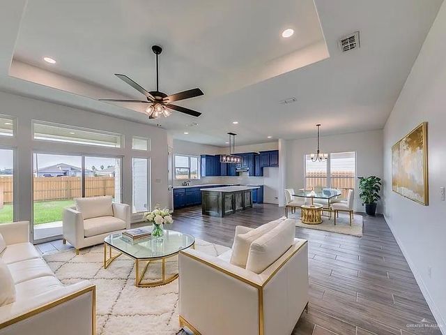 7405 N 55th Street, Mission, TX 78573