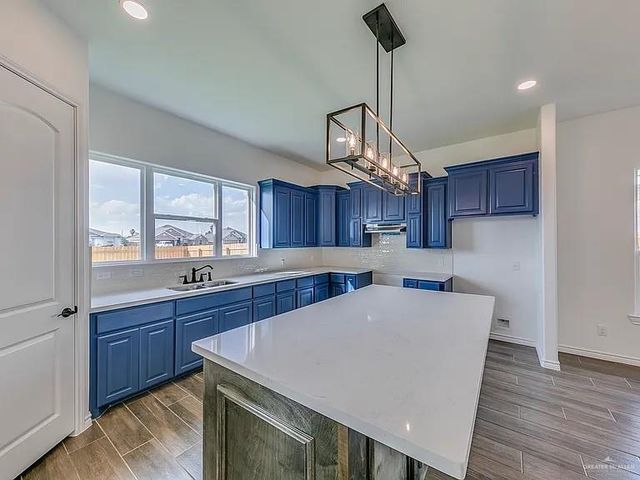 7405 N 55th Street, Mission, TX 78573