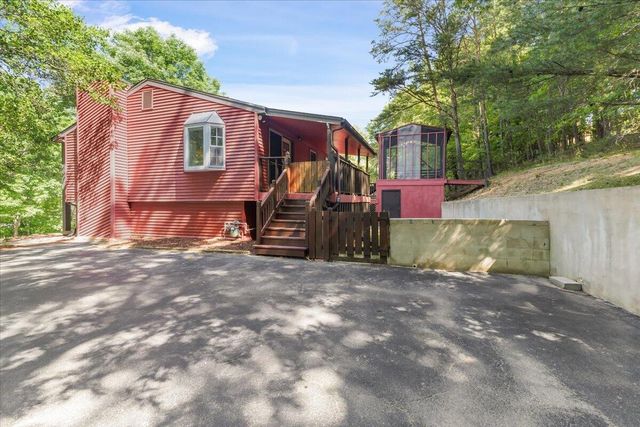 3131 Green Ridge RD, Roanoke, VA 24019