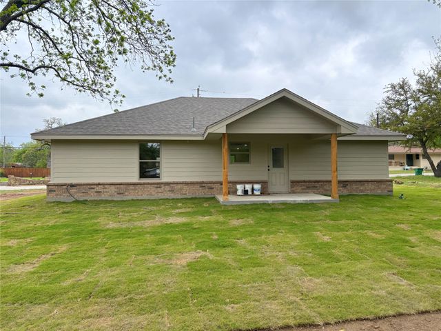 307 Elba Street, Bowie, TX 76230