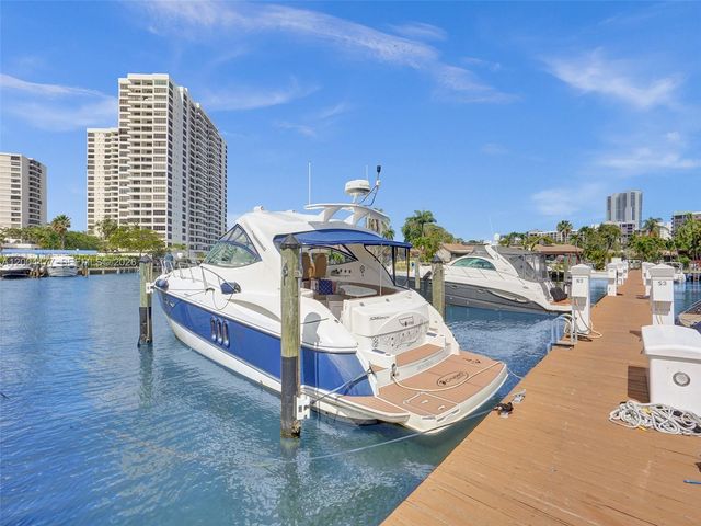 2667 S Parkview Dr, Hallandale Beach, FL 33009