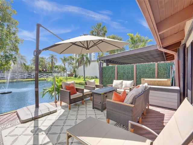 2667 S Parkview Dr, Hallandale Beach, FL 33009