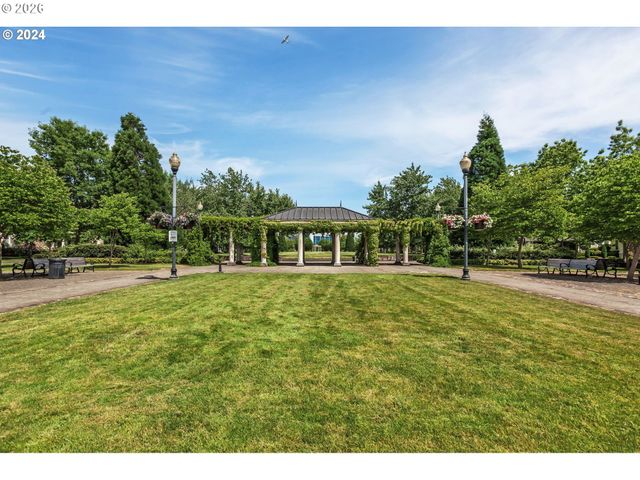 1371 Ne ORENCO STATION Pkwy 13, Hillsboro, OR 97124
