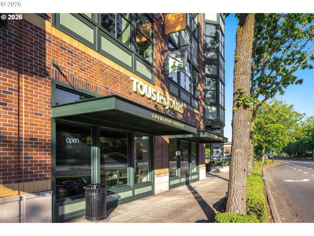 1371 Ne ORENCO STATION Pkwy 13, Hillsboro, OR 97124