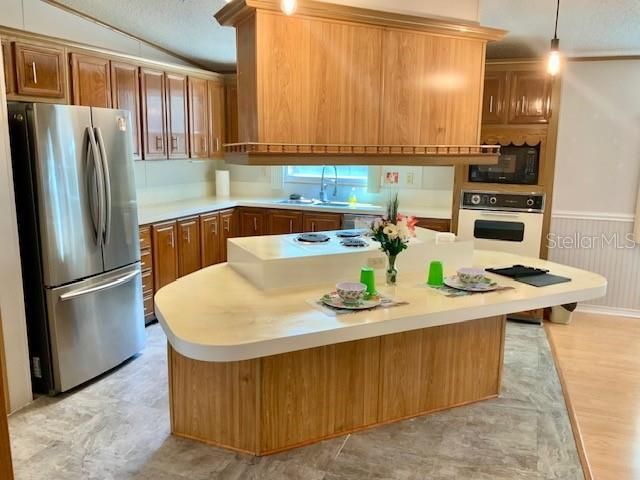 13957 COUNTY ROAD 109D, Lady Lake, FL 32159