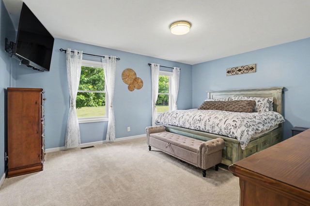 2150 W Chicago Road, Bertrand Twp, MI 49120