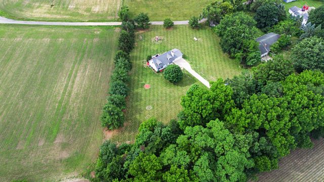 2150 W Chicago Road, Bertrand Twp, MI 49120
