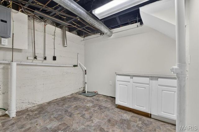 5353 Odell Street, St Louis, MO 63139