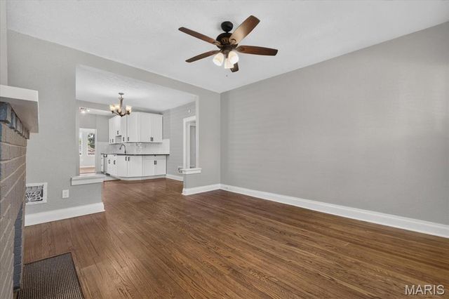 5353 Odell Street, St Louis, MO 63139