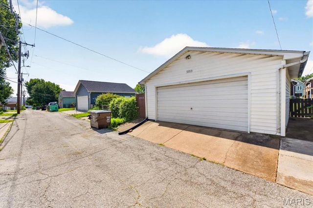 5353 Odell Street, St Louis, MO 63139