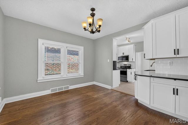 5353 Odell Street, St Louis, MO 63139