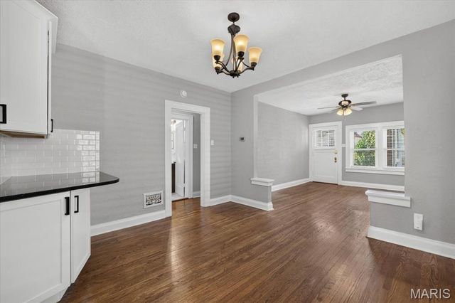 5353 Odell Street, St Louis, MO 63139