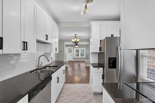 5353 Odell Street, St Louis, MO 63139