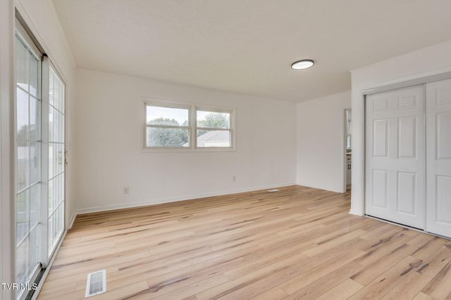 321 Rockwood Street, Kingsport, TN 37664