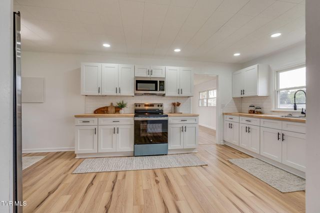 321 Rockwood Street, Kingsport, TN 37664