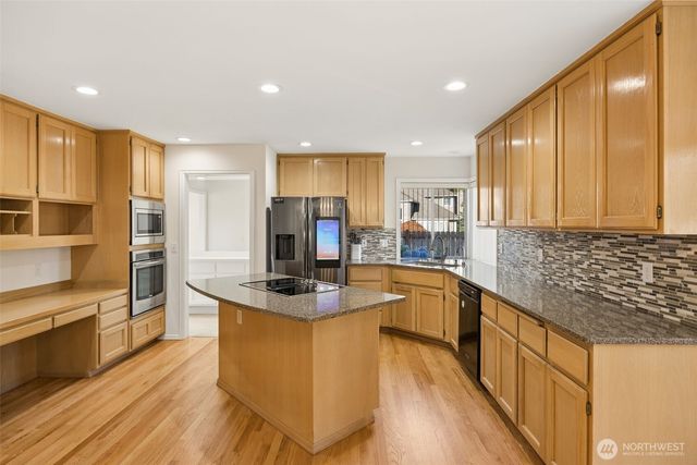 3106 235th Avenue SE, Sammamish, WA 98075