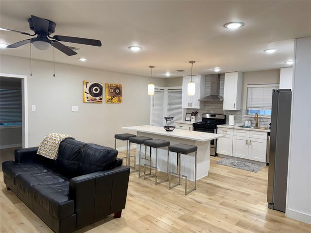 5455 Birdwood Road, Houston, TX 77096