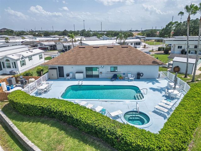 220 ST GEORGE DRIVE, Davenport, FL 33837