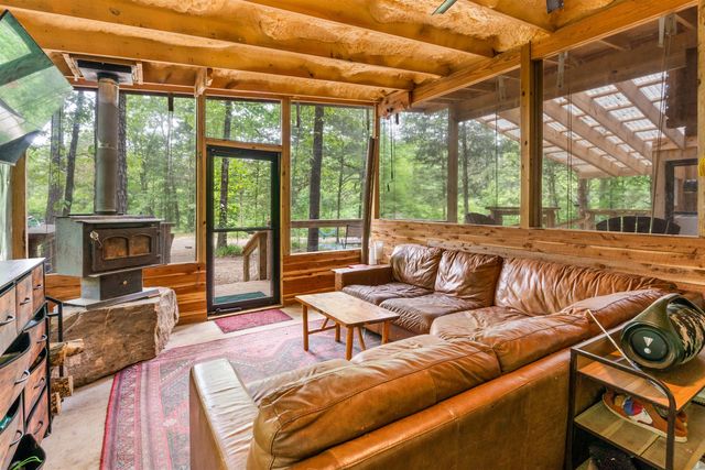 147 Virgies Loop, Calico Rock, AR 72519
