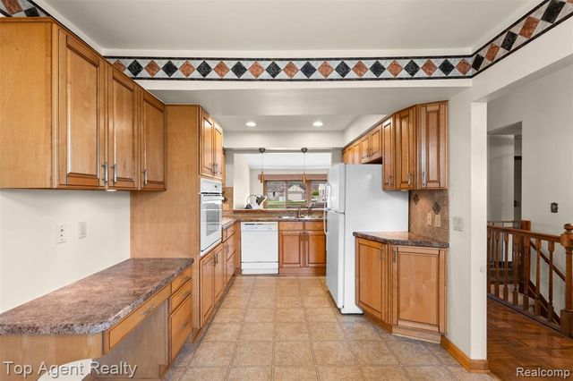 42618 Cassin Way, Clinton Township, MI 48038