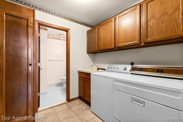 42618 Cassin Way, Clinton Township, MI 48038